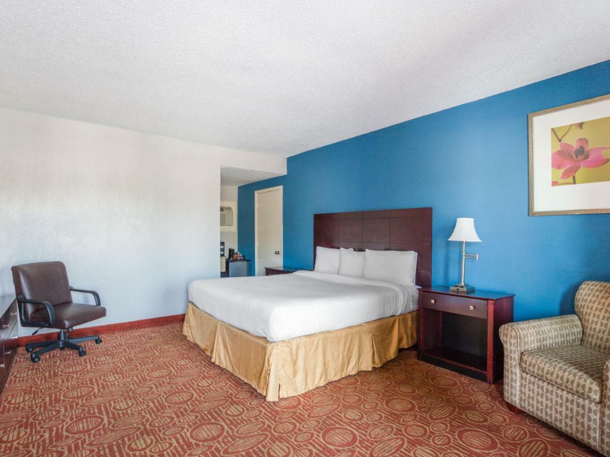 Oyo Hotel Augusta Downtown Bilik gambar